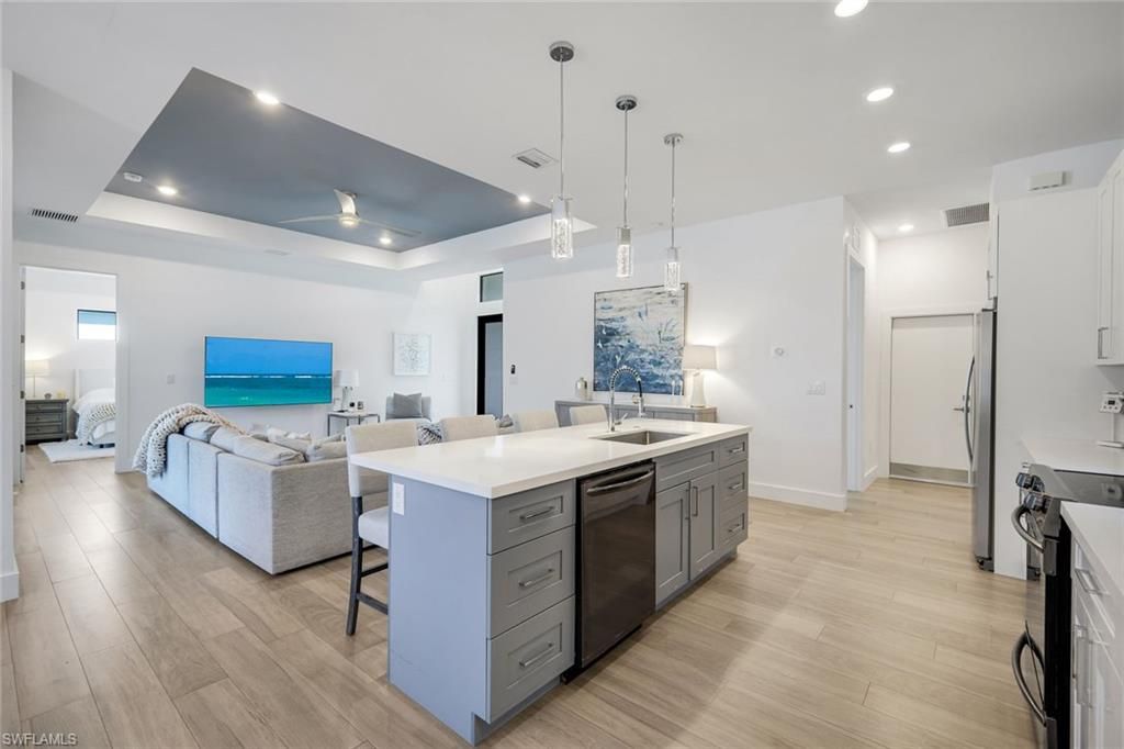 Image 9 of property listing at 4208 NW 13th ST, Cape Coral, FL 33993