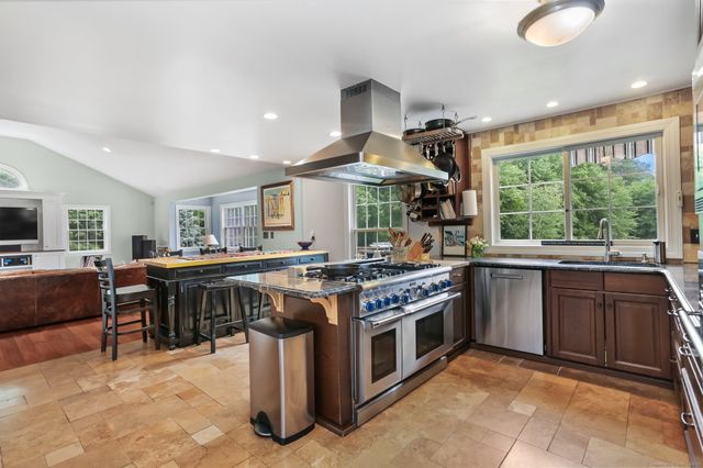 101 Golden Hill Street, Trumbull, CT 06611