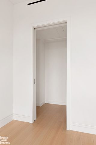 242 Broome St Apt 14D, New York City, NY 10002