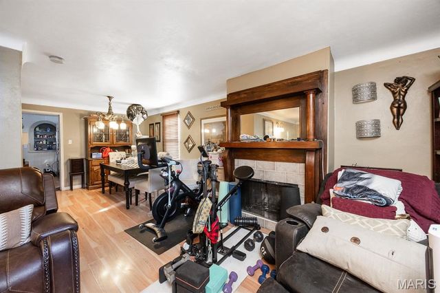 9958 South Road, Fairview Heights, IL 62208