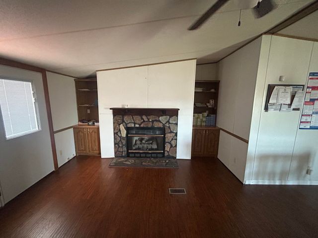 143 W State Highway 700, Whitley City, KY 42653