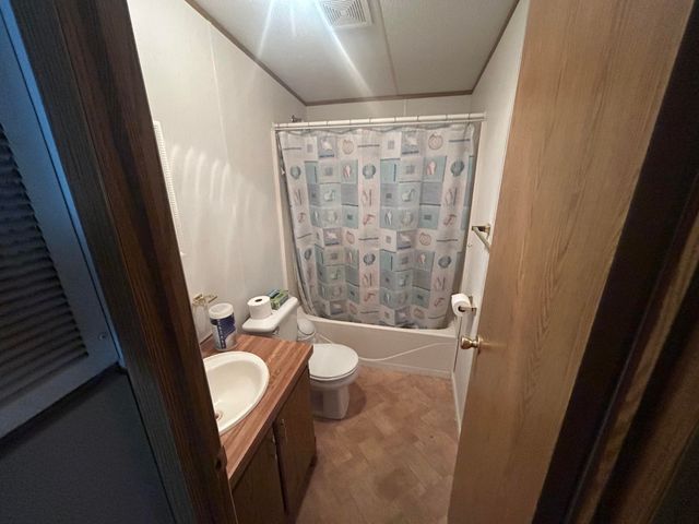 143 W State Highway 700, Whitley City, KY 42653