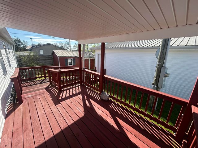 143 W State Highway 700, Whitley City, KY 42653