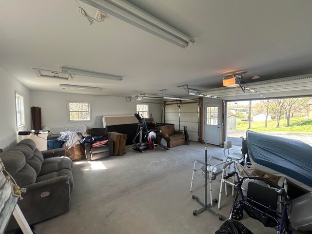 143 W State Highway 700, Whitley City, KY 42653