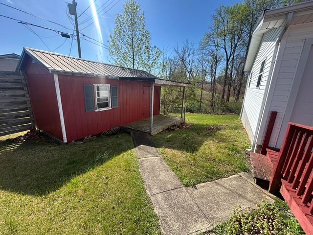 143 W State Highway 700, Whitley City, KY 42653