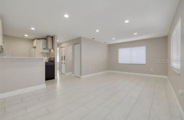 334 48TH AVENUE N 236, St Petersburg, FL 33703