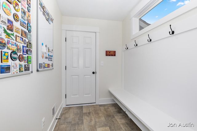 2929 E Morgan Trail, Rockford, MI 49341