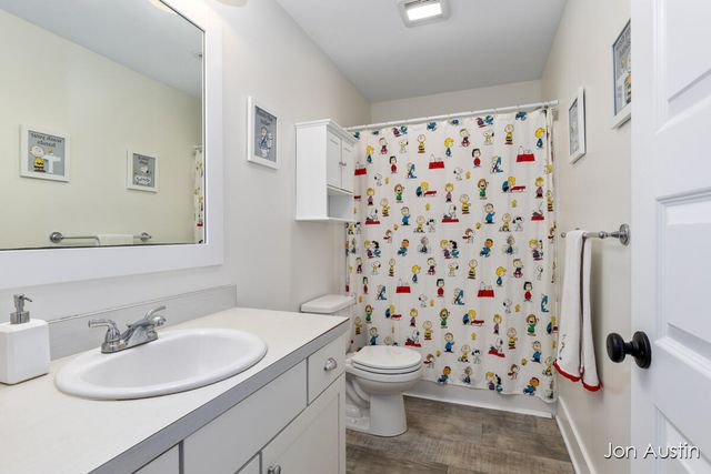 2929 E Morgan Trail, Rockford, MI 49341
