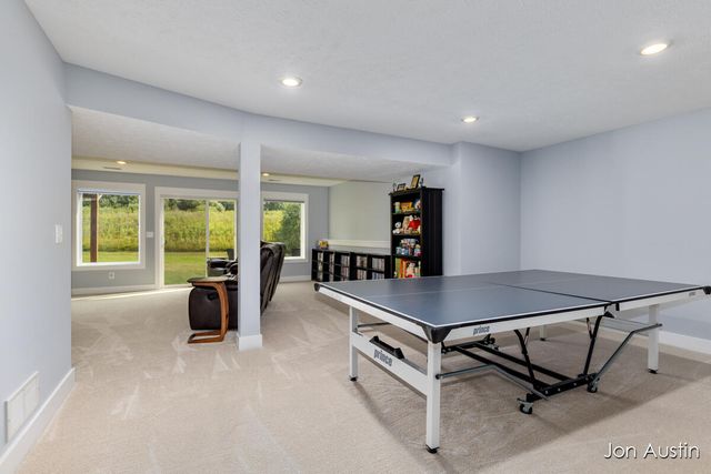 2929 E Morgan Trail, Rockford, MI 49341