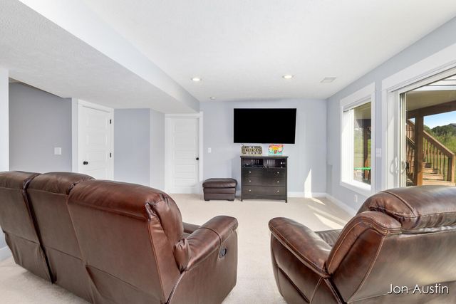 2929 E Morgan Trail, Rockford, MI 49341