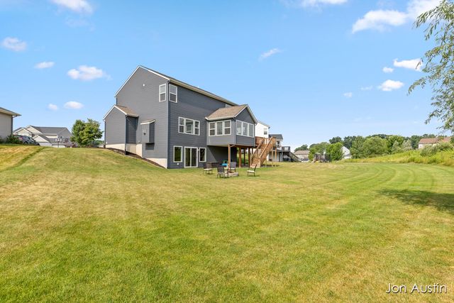 2929 E Morgan Trail, Rockford, MI 49341