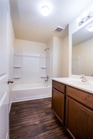 208 Autumn Berry Lane, Brookshire, TX 77423