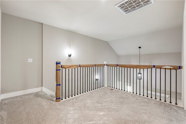 19 Kirkcudbright Lane, Bella Vista, AR 72715