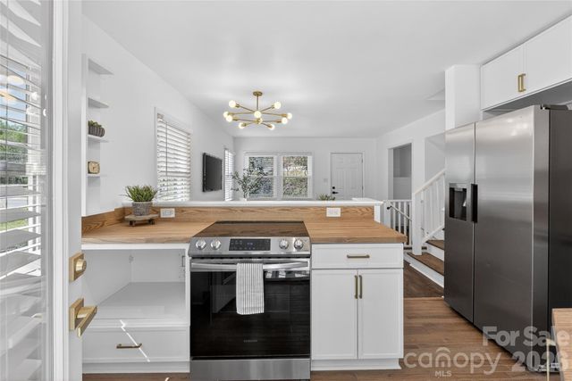 5412 Milhaven Lane, Charlotte, NC 28269