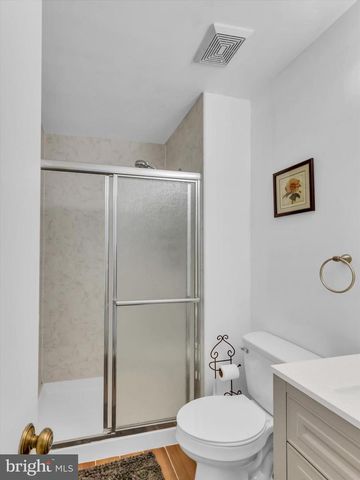 31 VALERIAN CT, Rockville, MD 20852
