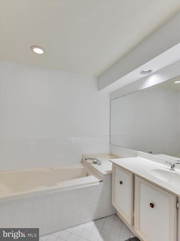 31 VALERIAN CT, Rockville, MD 20852