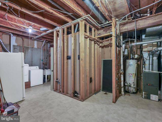 31 VALERIAN CT, Rockville, MD 20852