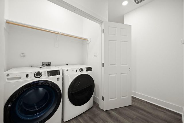 4104 Falls St, Houston, TX 77026