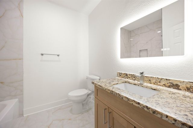 4104 Falls St, Houston, TX 77026