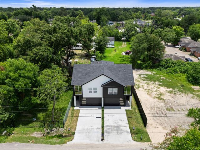 4104 Falls St, Houston, TX 77026