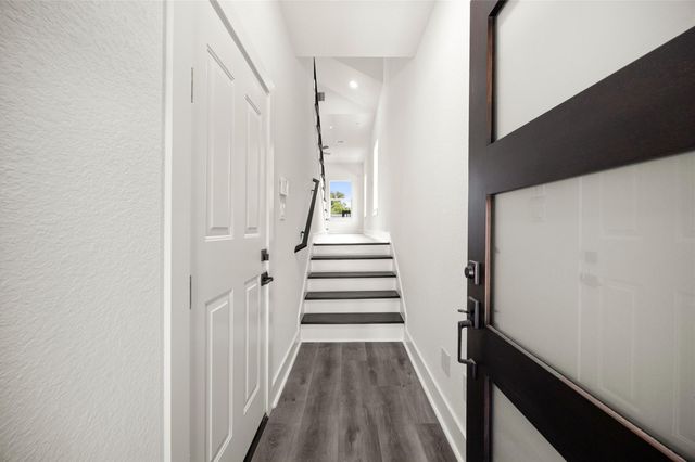 4104 Falls St, Houston, TX 77026