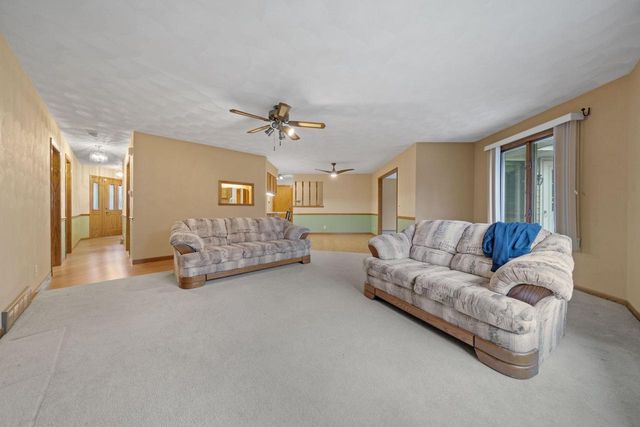 728 Nantucket Drive, Janesville, WI 53546