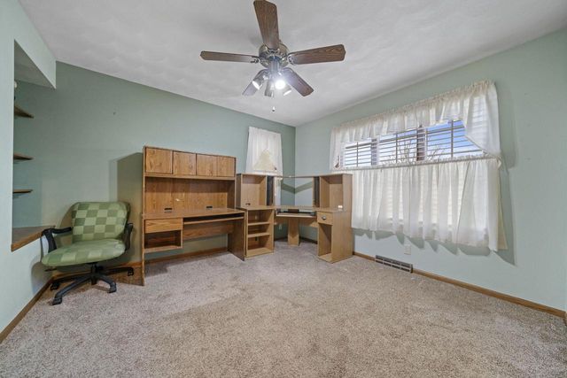 728 Nantucket Drive, Janesville, WI 53546