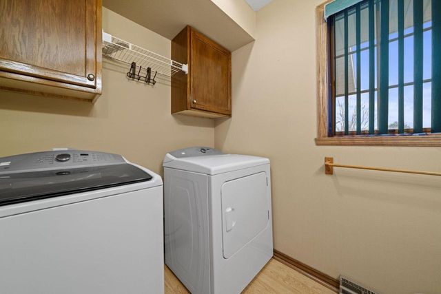 728 Nantucket Drive, Janesville, WI 53546