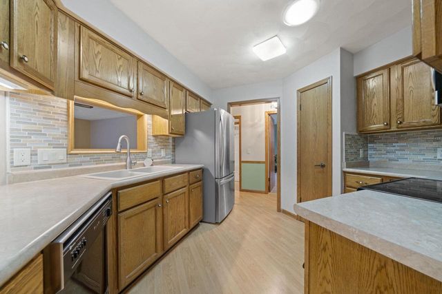 728 Nantucket Drive, Janesville, WI 53546