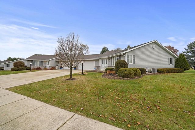 728 Nantucket Drive, Janesville, WI 53546