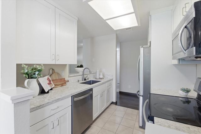 7595 Canyon Meadow Circle H, Pleasanton, CA 94588