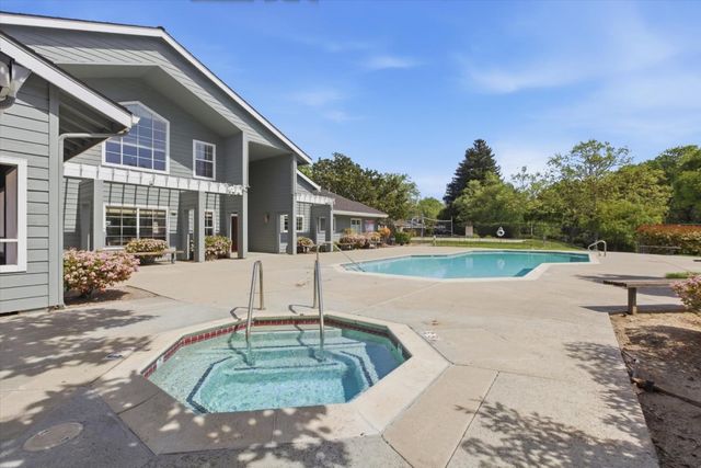 7595 Canyon Meadow Circle H, Pleasanton, CA 94588