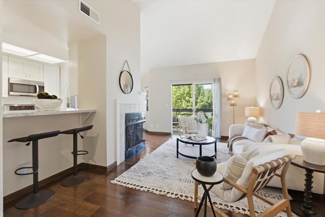 7595 Canyon Meadow Circle H, Pleasanton, CA 94588