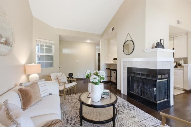 7595 Canyon Meadow Circle H, Pleasanton, CA 94588