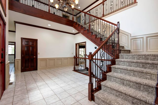 6307 S Meadowview Drive, Ozark, MO 65721