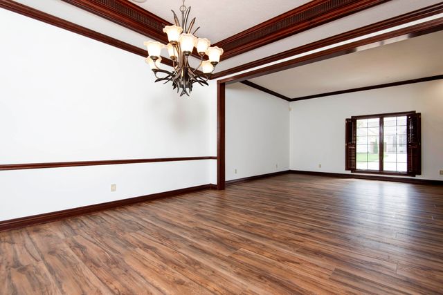 6307 S Meadowview Drive, Ozark, MO 65721