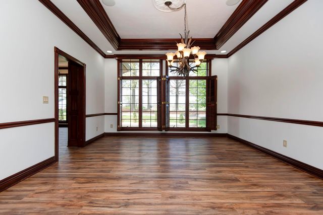 6307 S Meadowview Drive, Ozark, MO 65721