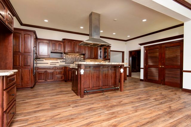 6307 S Meadowview Drive, Ozark, MO 65721
