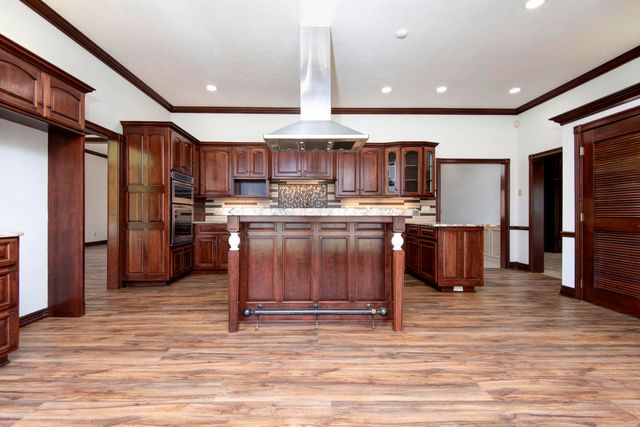 6307 S Meadowview Drive, Ozark, MO 65721
