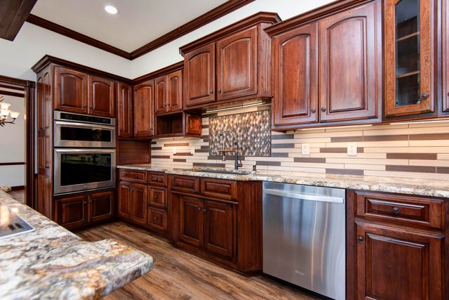 6307 S Meadowview Drive, Ozark, MO 65721