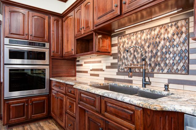 6307 S Meadowview Drive, Ozark, MO 65721