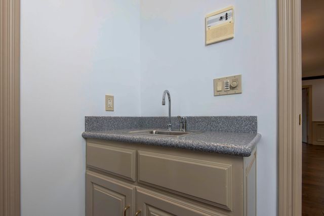 6307 S Meadowview Drive, Ozark, MO 65721