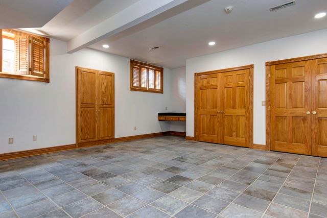 6307 S Meadowview Drive, Ozark, MO 65721