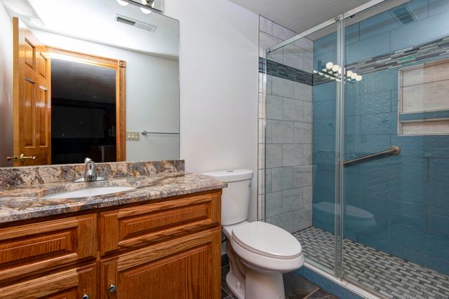 6307 S Meadowview Drive, Ozark, MO 65721