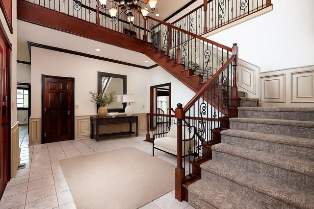 6307 S Meadowview Drive, Ozark, MO 65721