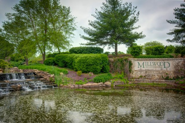 6307 S Meadowview Drive, Ozark, MO 65721