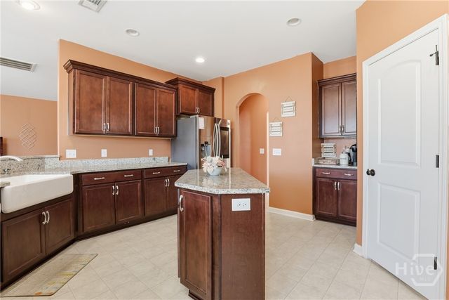 88 Winslow Circle, Savannah, GA 31407