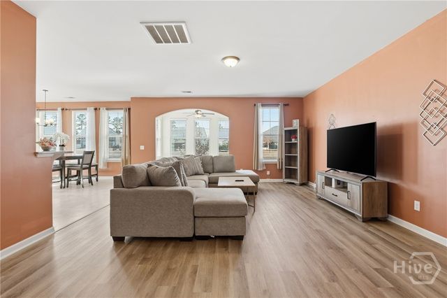 88 Winslow Circle, Savannah, GA 31407