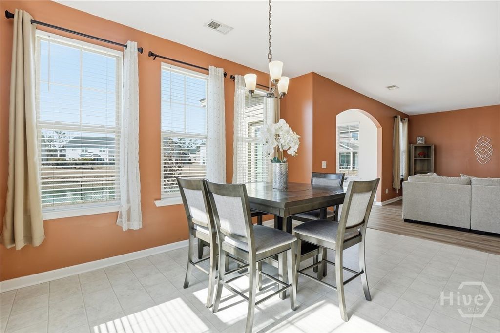 Image 16 of property listing at 88 Winslow Circle, Savannah, GA 31407