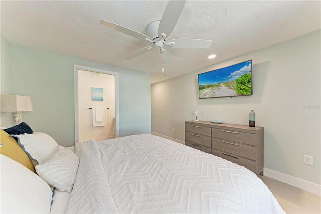 730 FOX STREET, Longboat Key, FL 34228